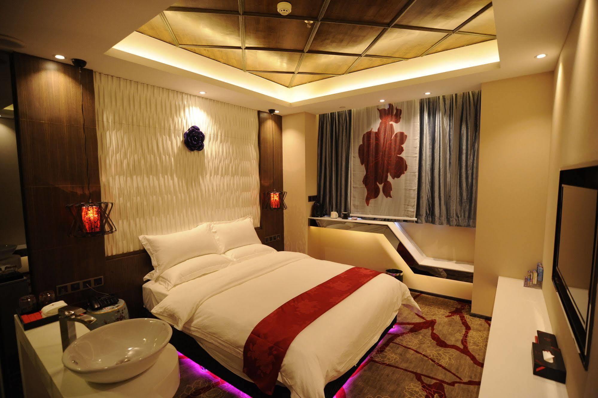 Secret Garden Hotel Гуанчжоу Экстерьер фото