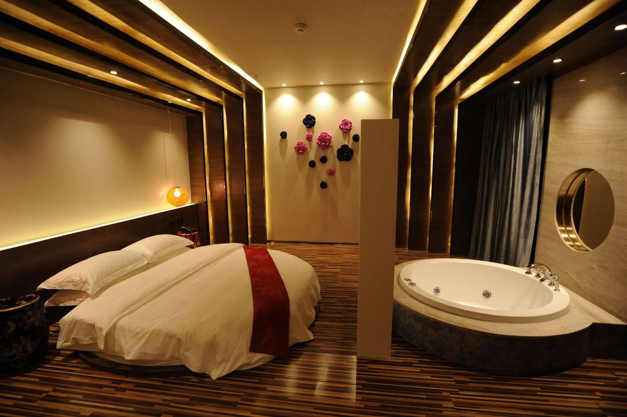 Secret Garden Hotel Гуанчжоу Экстерьер фото