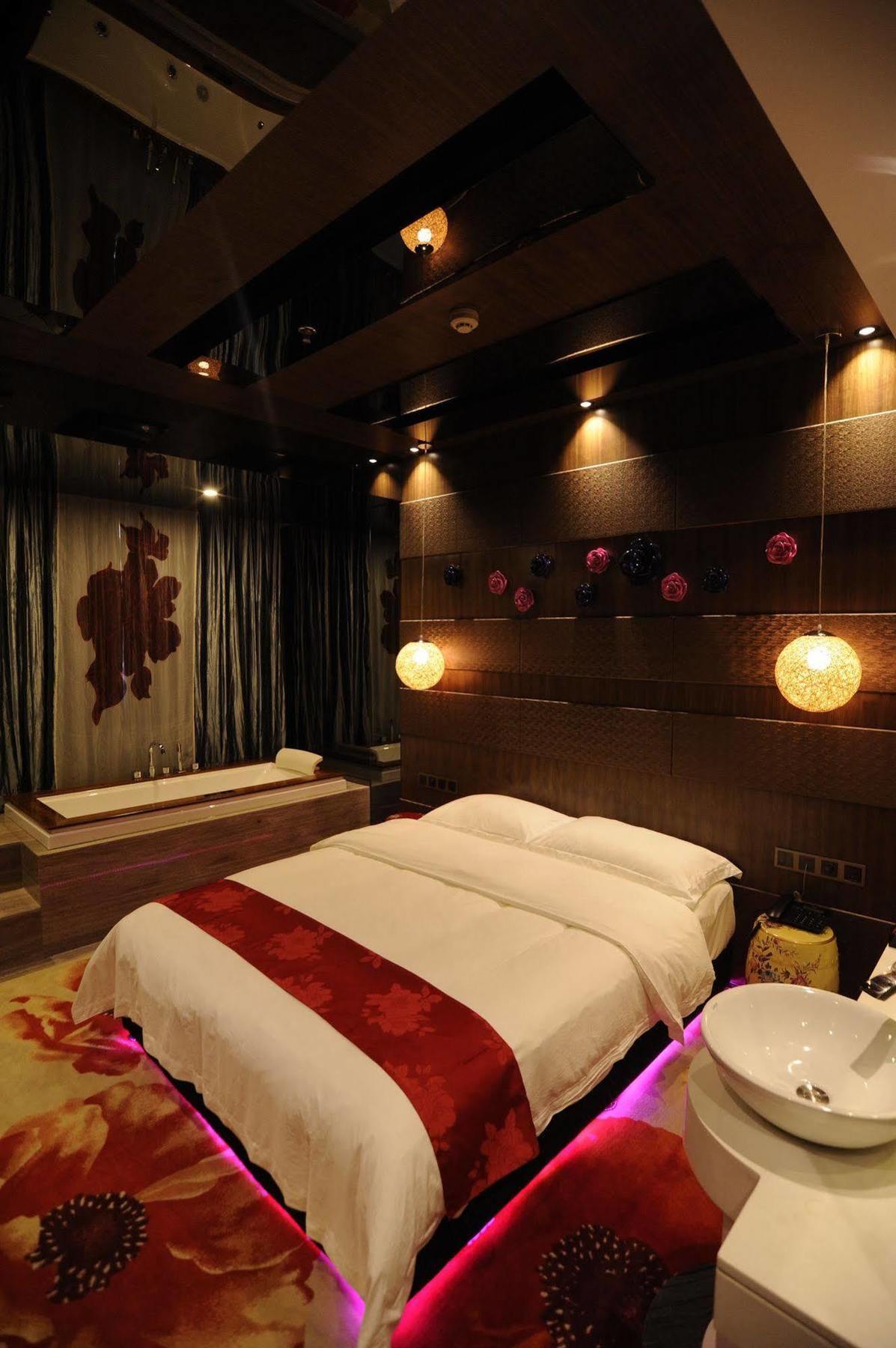 Secret Garden Hotel Гуанчжоу Экстерьер фото