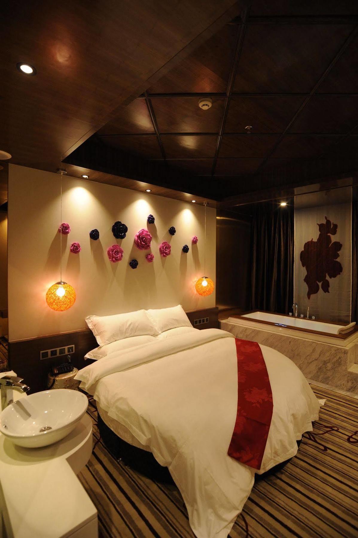 Secret Garden Hotel Гуанчжоу Экстерьер фото